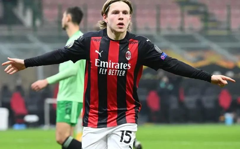  昂热年轻球员挑射破门绝杀十人特鲁瓦  